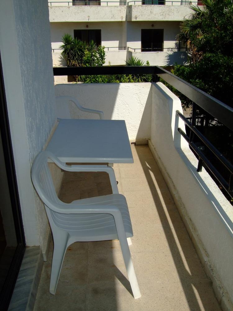 Antonios Hotel ฟาลิรากี ภายนอก รูปภาพ